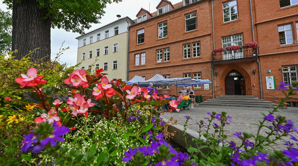 Die Bürgermeister der größeren Städte in Brandenburg - wie auch Zossen - warnen vor Konsequenzen aus Kürzungen im Landeshaushalt (Archivbild). / Foto: Patrick Pleul/dpa
