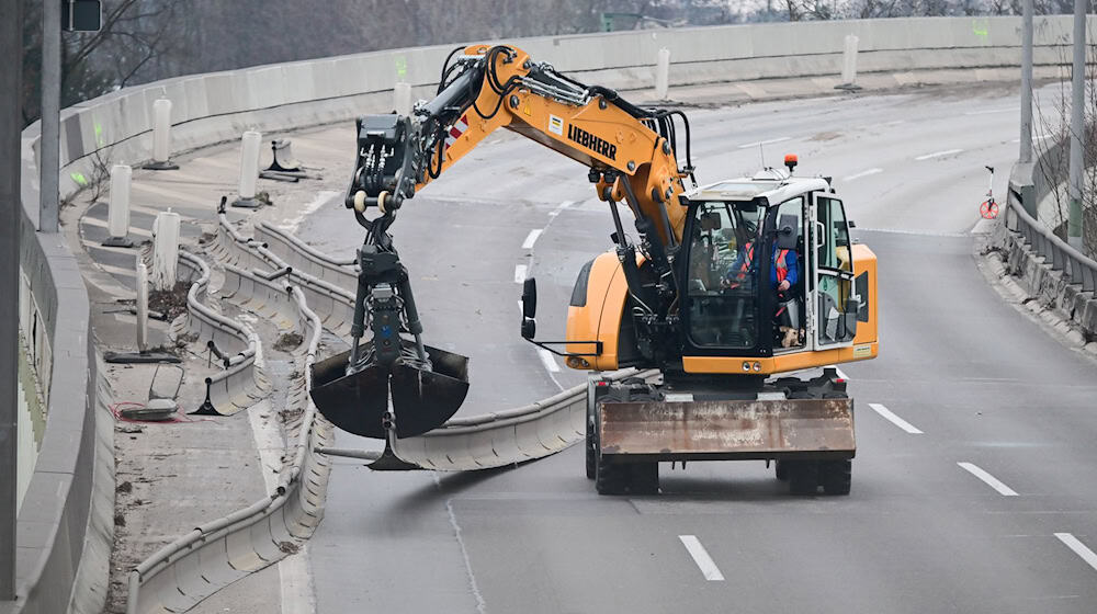 Zwei oder drei Spuren? Diese Frage scheint geklärt zu sein. (Archivbild) / Foto: Sebastian Gollnow/dpa