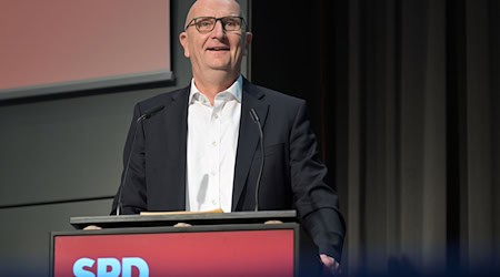 Brandenburgs Ministerpräsident und SPD-Landeschef Dietmar Woidke hält das Mitgliedervotum seiner Partei für ein klares Ergebnis (Archivbild).  / Foto: Michael Bahlo/dpa
