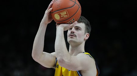 Nationalspieler Jonas Mattisseck ist optimistisch für den Playoff-Einzug. / Foto: Soeren Stache/dpa