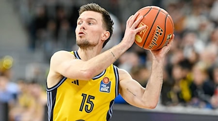 Alba-Kapitän Alba-Kapitän Martin Hermannsson sieht sein Team immer besser werden / Foto: Uwe Anspach/dpa