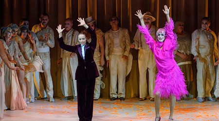 Carmen Steinert (links) war von 2017 bis 2024 Ensemblemitglied des Theaters Magdeburg (Archivbild)     / Foto: Klaus-Dietmar Gabbert/dpa/ZB