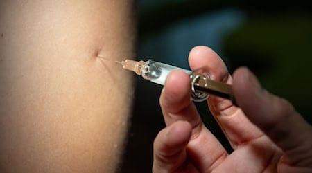 In Berlin kann man sich auch beim Hausarzt gegen Mpox impfen lassen.  / Foto: Stefan Puchner/dpa