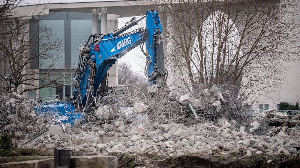 Am Bundeskanzleramt wird seit 2023 gebaut. / Foto: Michael Kappeler/dpa