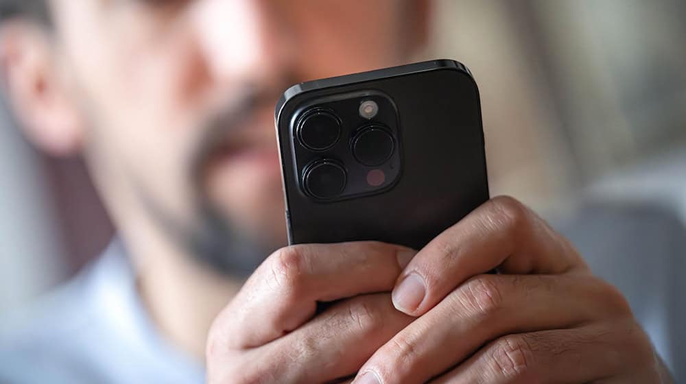 Das Berliner Start-up Parloa, ein Spezialist für automatisierte Kundengespräche, wird nach einer dritten großen Finanzierungsrunde mit über einer Milliarde Dollar bewertet. (Symbolbild) / Foto: Sina Schuldt/dpa