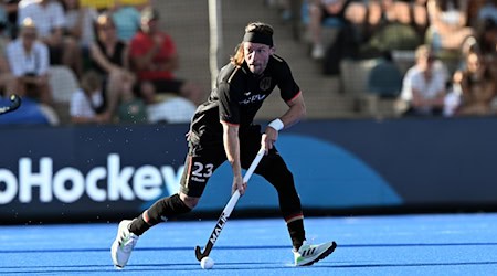 Nationalspieler Martin Zwicker ist mit seinem Berliner HC in die 2. Bundesliga Süd abgestiegen. / Foto: Federico Gambarini/dpa