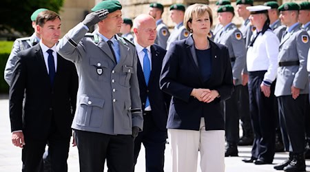 Das öffentliche Gelöbnis vor dem Abgeordnetenhaus war das zweite nach 2024.  / Foto: Bernd von Jutrczenka/dpa