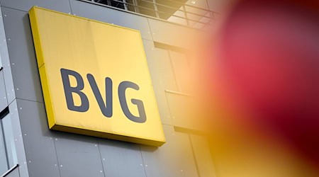 Bei einem IT-Angriff auf einen BVG-Dienstleister wurden möglicherweise Zehntausende Kundendaten erbeutet. (Archivbild) / Foto: Michael Ukas/dpa