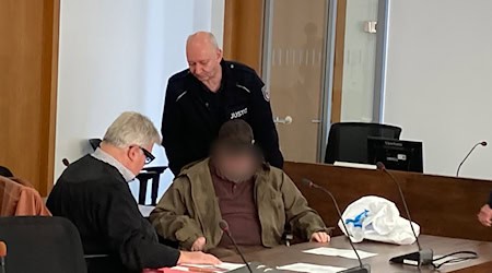 Der 74-Jährige soll seine Frau mit einem Hammer erschlagen haben. / Foto: Wilhelm Pischke/dpa