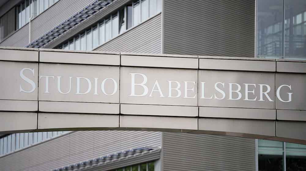 Man beobachte die Lage, heißt es aus dem Filmstudio Babelsberg. (Archivbild) / Foto: Soeren Stache/dpa