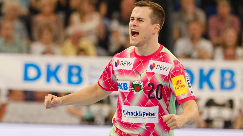 Linksaußen Tim Freihöfer ist bei den Füchsen zum Nationalspieler gereift / Foto: Frank Molter/dpa