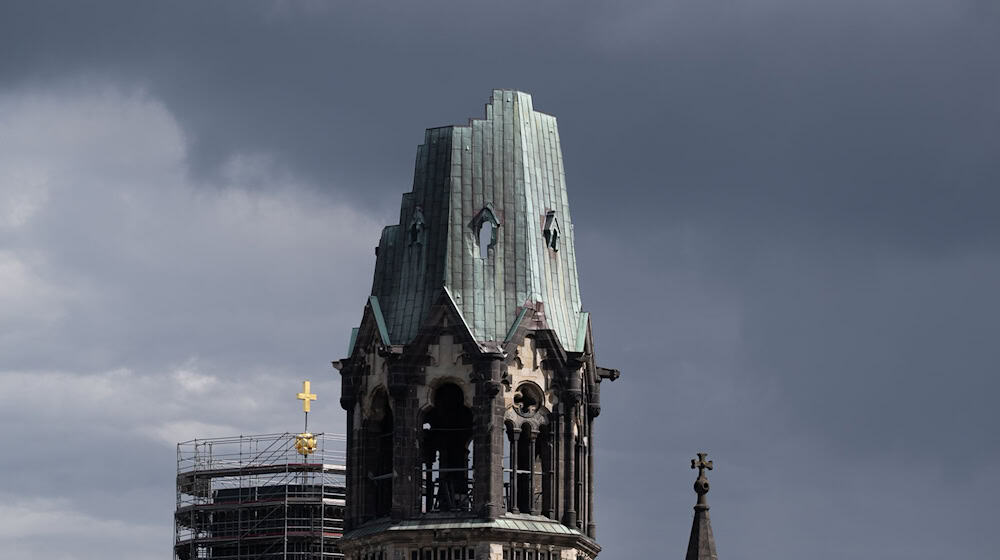 Der Wetterdienst erwartet in der Hauptstadtregion Regen, viel Wind und vereinzelt Gewitter. (Symbolbild) / Foto: Soeren Stache/dpa