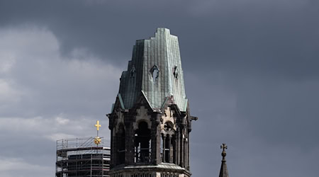 Der Wetterdienst erwartet in der Hauptstadtregion Regen, viel Wind und vereinzelt Gewitter. (Symbolbild) / Foto: Soeren Stache/dpa