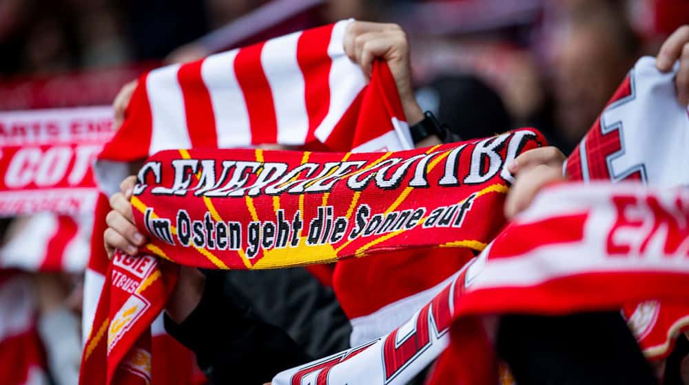 Energie Cottbus ist in der 3. Liga nur noch auf Platz fünf.  / Foto: Julius Frick/dpa