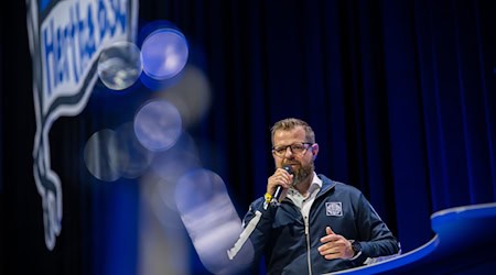 Präsident Fabian Drescher will Hertha BSC wieder nach oben führen.  / Foto: Soeren Stache/dpa