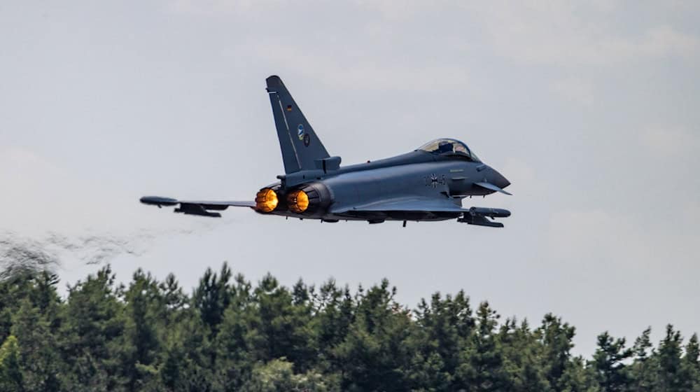 Die Luftwaffe übt diese Woche Tiefflüge über dem Harz. (Archivfoto) / Foto: Frank Hammerschmidt/dpa
