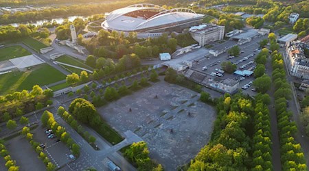 Das Umfeld der Leipziger Red Bull Arena soll mit Blick auf eine deutsche Olympia-Bewerbung umgebaut werden. / Foto: Jan Woitas/dpa