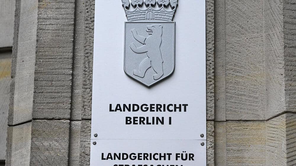 Die 76-Jährige überlebte mehrere Messerstiche nur knapp. (Symbolbild)  / Foto: Jens Kalaene/dpa