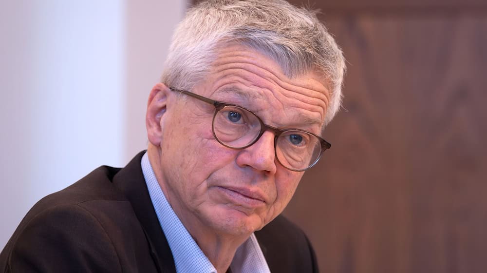 Seit 2016 war Florian Engels als Regierungssprecher die Stimme des Ministerpräsidenten. / Foto: Soeren Stache/dpa