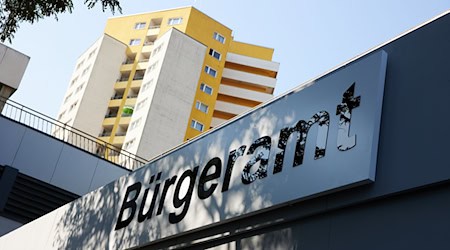 Einen Termin beim Bürgeramt zu bekommen, braucht oft viel Zeit. (Archivbild)  / Foto: Jörg Carstensen/dpa