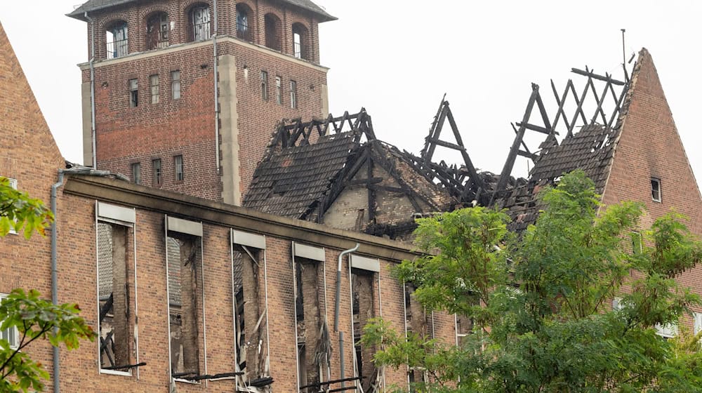 Was wird aus dem alten Landtagsgebäude in Potsdam? Nach viel Vandalismus und einem großen Brand hat ein neuer Käufer Sanierungspläne. (Archivbild) / Foto: Georg Moritz/dpa