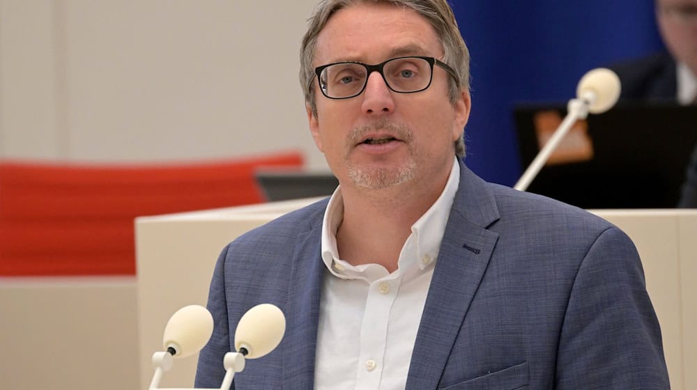 Björn Lüttmann will Jörg Müller nicht erneut als Chef des Verfassungsschutzes einsetzen. (Archivbild) / Foto: Michael Bahlo/dpa