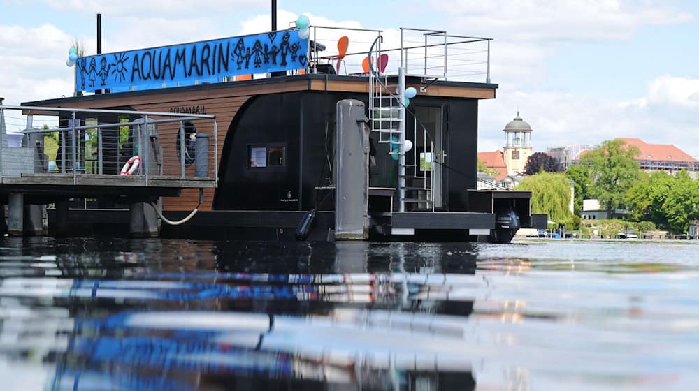 In Potsdam legt ab kommender Woche ein Hausboot für die psychische Behandlung von Kindern ab. / Foto: Michael Bahlo/dpa