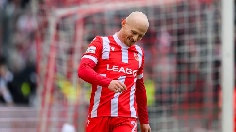 Kurz vor dem brisanten Duell mit Hansa Rostock suspendiert Energie Cottbus Maximilian Kraus.  / Foto: Robert Michael/dpa