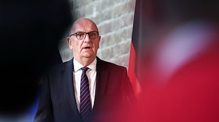 Dietmar Woidke zum Kriegsende: «Die Toten mahnen uns.» / Foto: Hannes P. Albert/dpa