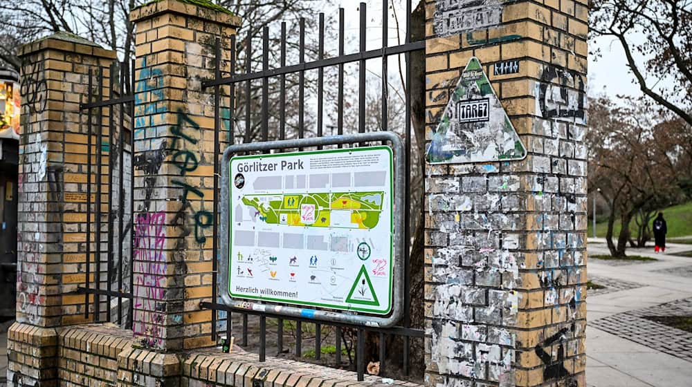 Bald wird gebaut: Der Görlitzer Park soll künftig nachts verschlossen werden. (Archivfoto)  / Foto: Jens Kalaene/dpa