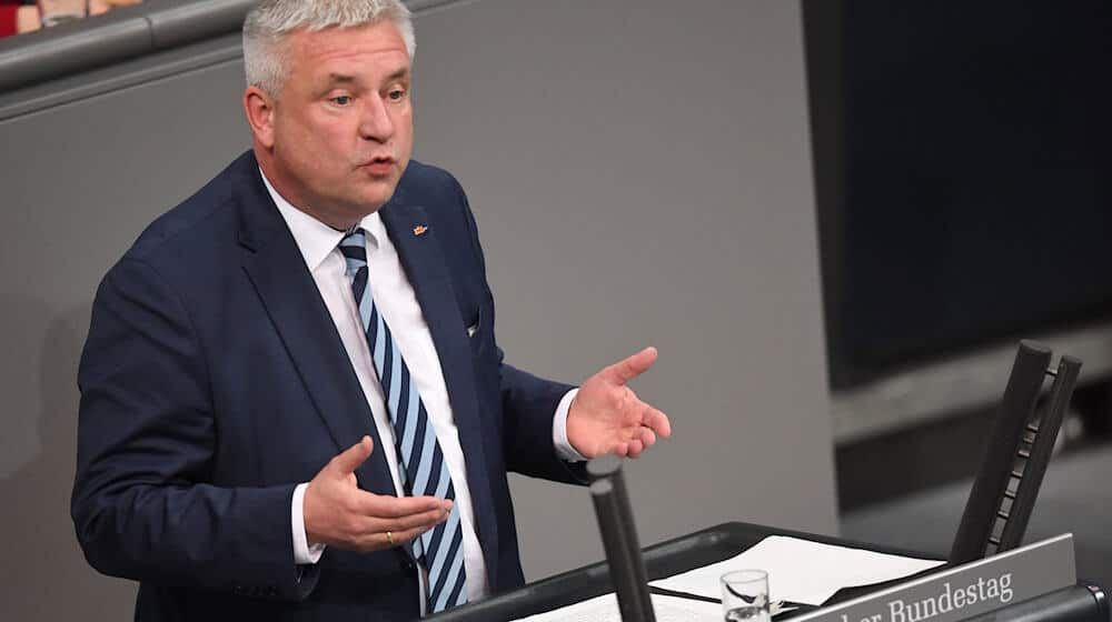 Der Polen-Beauftragte der Bundesregierung, Knut Abraham (CDU), hofft nach dem Sieg des rechtskonservativen Karol Nawrocki bei der Präsidentenwahl in Polen auf eine pragmatische Zusammenarbeit. (Archivbild) / Foto: Serhat Kocak/dpa
