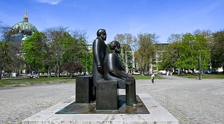 Jetzt geht's los: Das Marx-Engels-Forum soll umgestaltet werden. (Archivfoto)  / Foto: Jens Kalaene/dpa