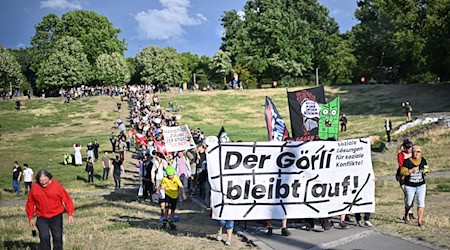 Nach dem Willen des Senats soll der Görlitzer Park schon bald einen Zaun bekommen. / Foto: Sebastian Gollnow/dpa