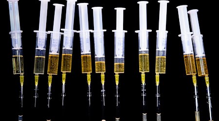 Bei einer Doping-Kontrolle war ein Sportler aus Frankreich positiv getestet worden - das brachte den Fall ins Rollen. (Archivbild) / Foto: Robert Michael/dpa-Zentralbild/dpa