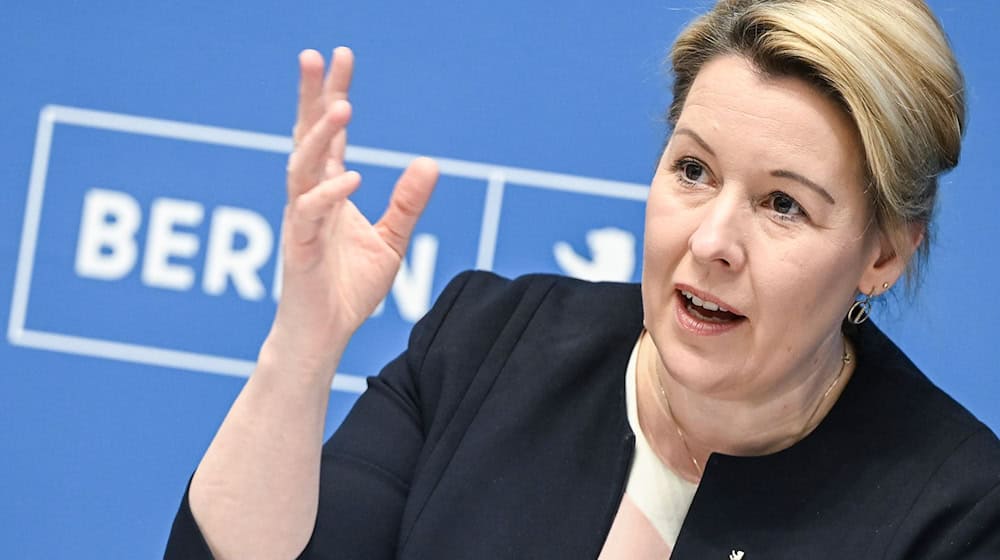Franziska Giffey (SPD) nimmt für die Bundeshauptstadt an der Wirtschaftsministerkonferenz teil. (Archivbild) / Foto: Jens Kalaene/dpa
