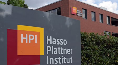 Hasso Plattner will sein Forschungsinstitut am Griebnitzsee in Potsdam vergrößern. (Archivbild) / Foto: Michael Bahlo/dpa