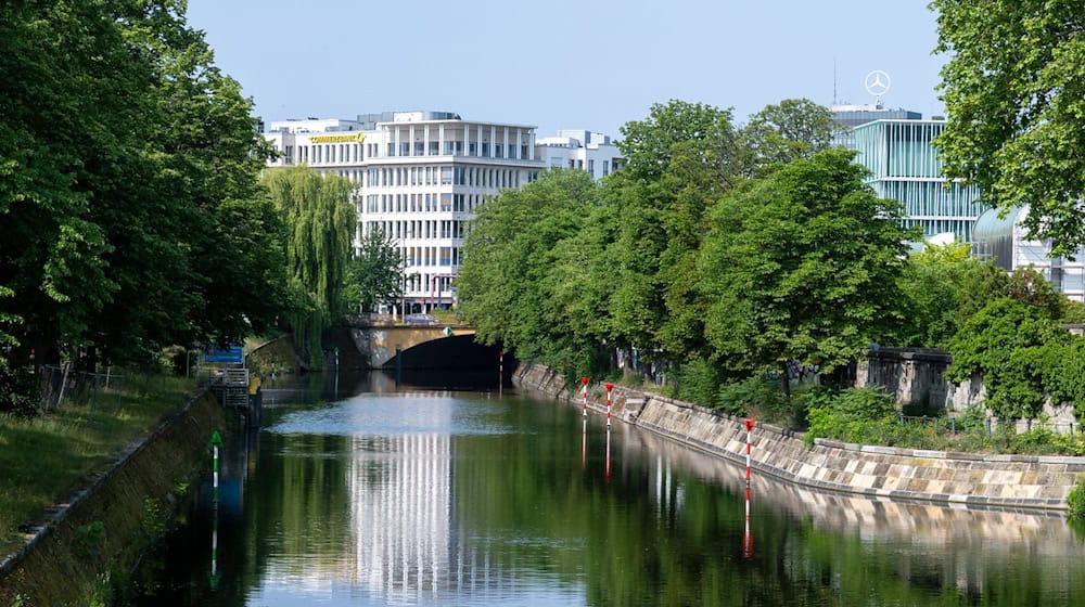 Mit maximal 24 Grad sind die Temperaturen am Montag deutlich niedriger als am Wochenende. / Foto: Soeren Stache/dpa/ZB