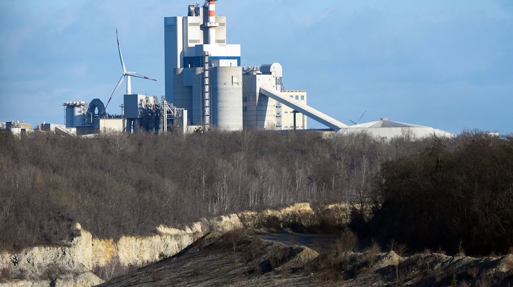 Bei Cemex in Rüdersdorf ist ein Projekt zur CO2-Abscheidung geplant. (Archiv) / Foto: Soeren Stache/dpa-Zentralbild/dpa