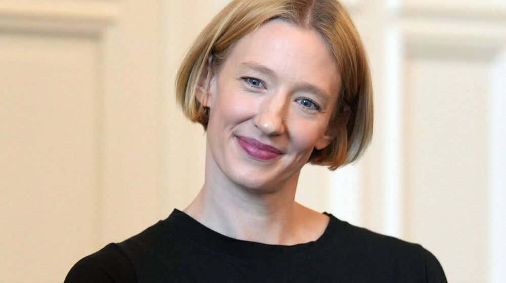 Joana Mallwitz erhält den Opus Klassik als Dirigentin des Jahres. (Archivbild) / Foto: Soeren Stache/dpa
