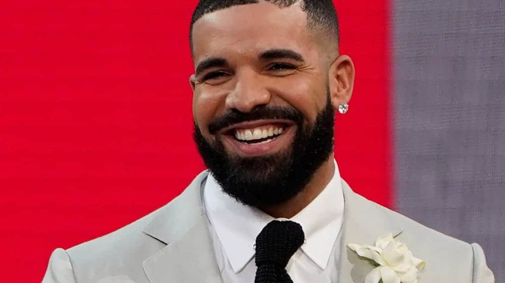Rapper Drake soll im Sommer insgesamt neun Konzerte in Europa und Großbritannien geben. (Archivbild) / Foto: Chris Pizzello/Invision/AP/dpa