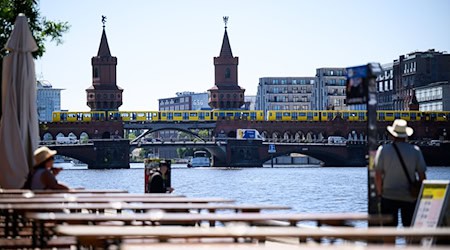 In Berlin ist die langjährige Mitteltemperatur im Juni überschritten worden.  / Foto: Bernd von Jutrczenka/dpa