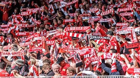 Die Fans von Union Berlin können in der Saison-Vorbereitung ihr Team gegen Espanyol Barcelona spielen sehen.  / Foto: Andreas Gora/dpa