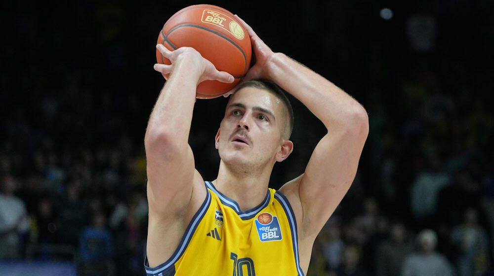 Tim Schneider verlässt nach 14 Jahren Alba Berlin. / Foto: Soeren Stache/dpa