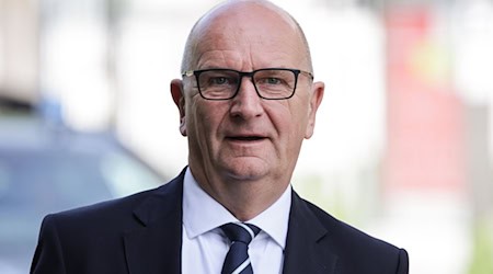 Brandenburgs Ministerpräsident Dietmar Woidke (SPD) dringt auf ausreichende Investitionsmittel für Länder und Kommunen. (Archivbild) / Foto: Hannes P. Albert/dpa