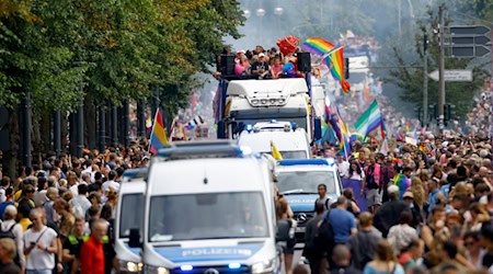 Der LSU-Wagen fuhr auf Startnummer 57 mit. / Foto: Carsten Koall/dpa