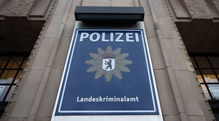 Jahre nach einem mutmaßlichen Auftragsmord in Berlin fasste die Polizei drei Verdächtige in Osteuropa. (Symbolbild) / Foto: Monika Skolimowska/dpa