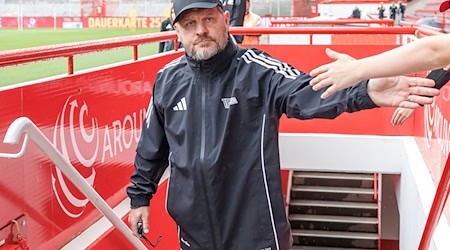 Trainer Baumgart startet mit Union Berlin in die Saisonvorbereitung.  / Foto: Andreas Gora/dpa
