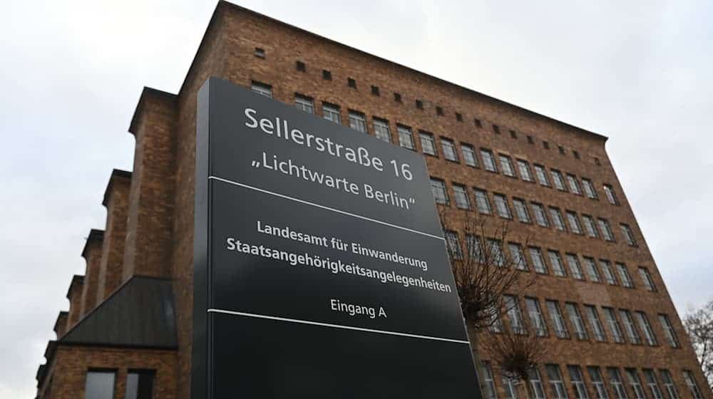 Das Berliner Landesamt für Einwanderung ist seit 2024 auch für Einbürgerungen zuständig. (Archivbild)  / Foto: David Hammersen/dpa