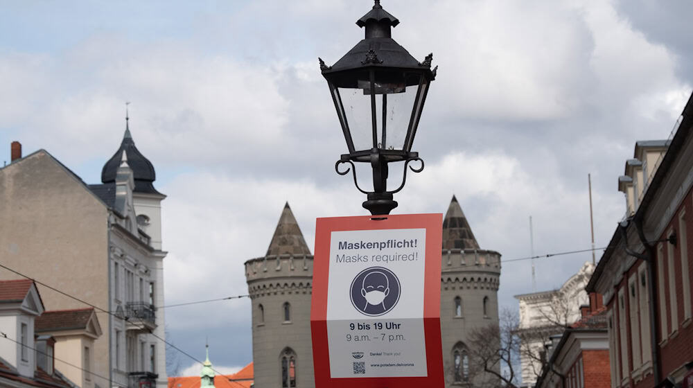 Eine Enquete-Kommission des Brandenburger Landtags will die Maßnahmen der Corona-Krise aufarbeiten und Schlussfolgerungen ziehen (Archivbild). / Foto: Paul Zinken/dpa-Zentralbild/dpa