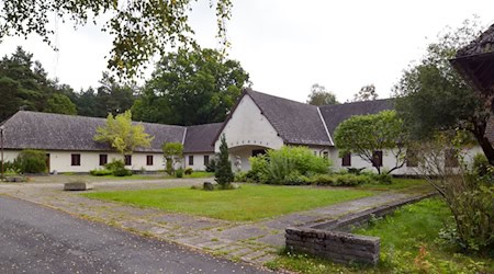Was wird aus dem inzwischen verfallenen Areal am Bogensee? Dort steht unter anderem eine Villa des früheren NS-Propagandaministers Joseph Goebbels. (Archivbild) / Foto: Patrick Pleul/dpa